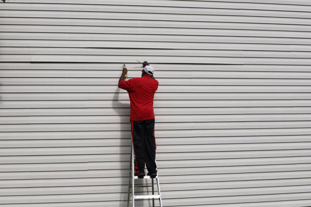 How To Choose The Right Materials for Your Siding Installation in 'West Des Moines, IA